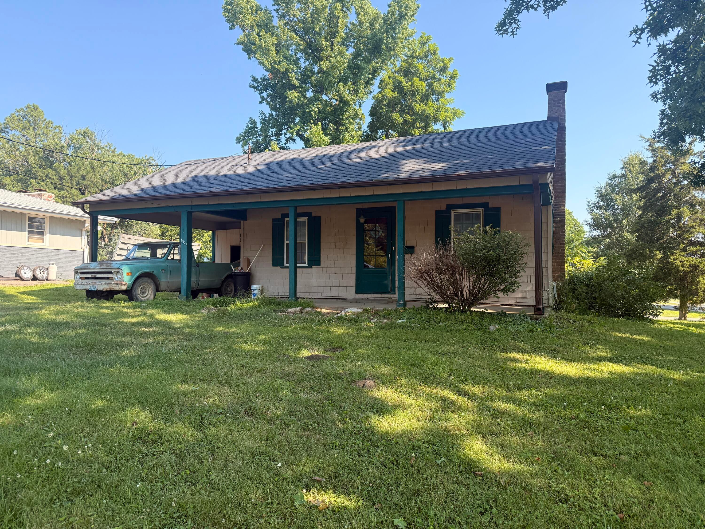 1321 Pollock Road Mexico, MO 65265 - Photo 2 of 28