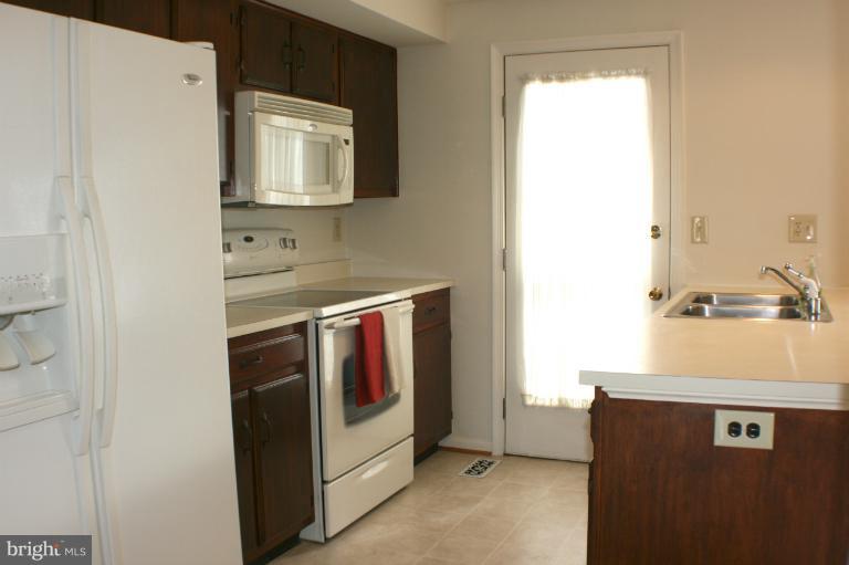8033 Broken Reed Court Frederick, MD 21701 - Photo 19 of 27 Kitchen, View #2
