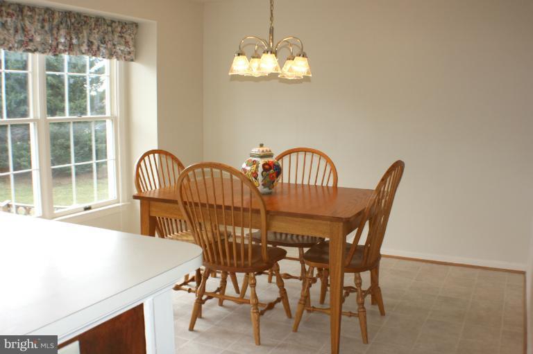 8033 Broken Reed Court Frederick, MD 21701 - Photo 10 of 27 Breakfast Area, Perfect for Casual Dining