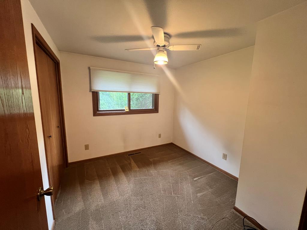 1105 S Ridgeway Avenue Sturgeon Bay, WI 54235 - Photo 17 of 33