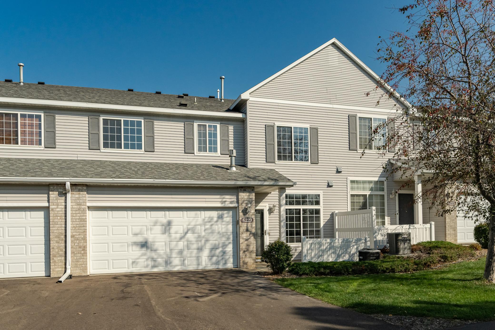 6229 30th Avenue Northwest Rochester, MN 55901 - Photo 2 of 25