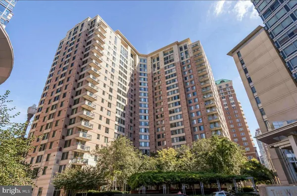 $2,350 | 851 North Glebe Road, Unit 1503, Arlington, VA 22203