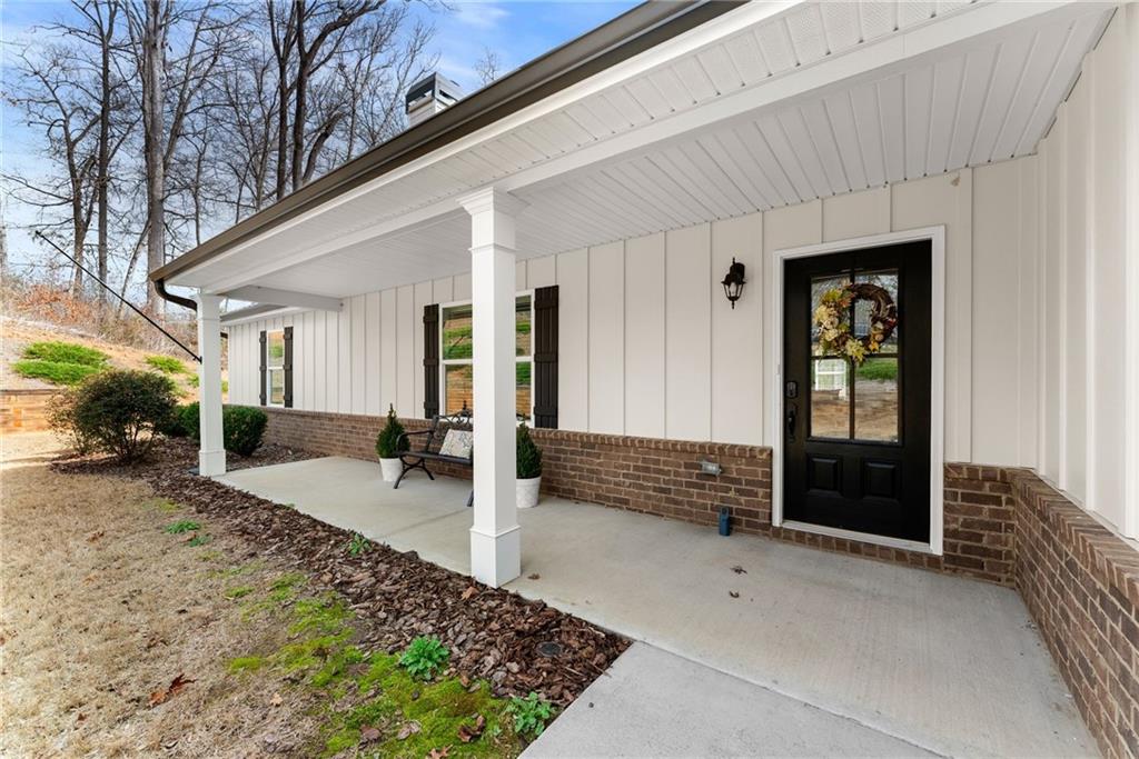 561 Oconee Lane Commerce, GA 30529 - Photo 5 of 30