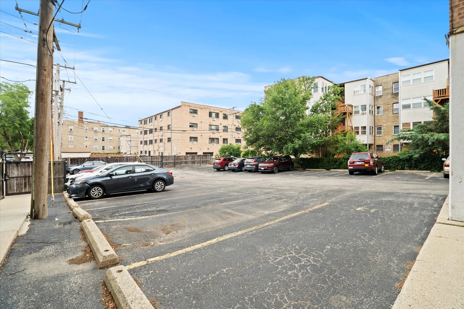 835 Ridge Avenue, Unit 507 Evanston, IL 60202 - Photo 20 of 23 a view of street with parked cars