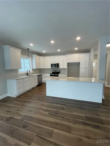 $548,750 | 351 Forest Ridge Lane Lane, Lysander, NY 13027