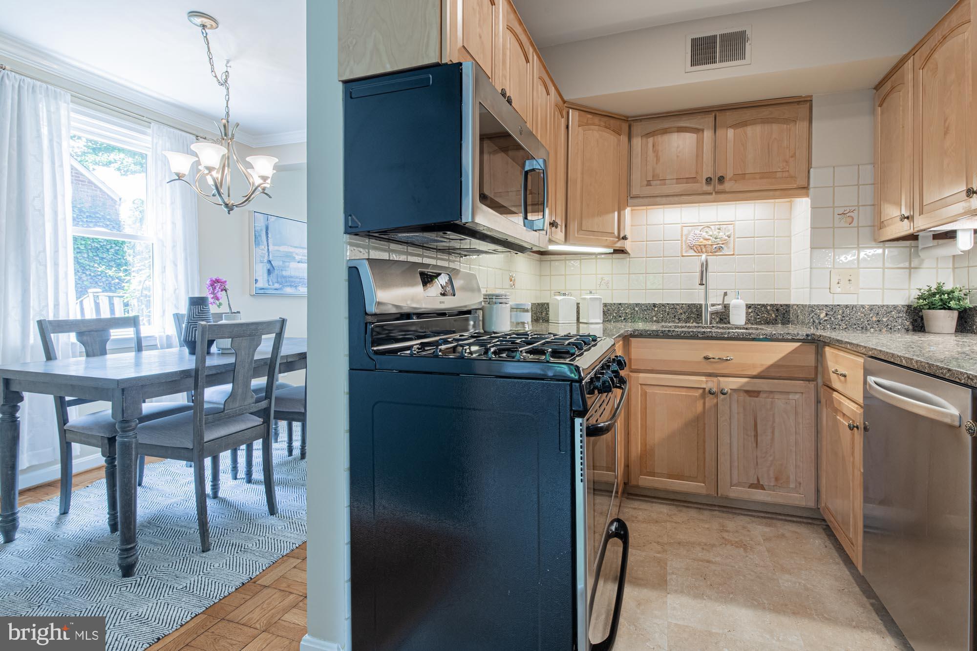 1110 Carson Street Silver Spring, MD 20901 - Photo 11 of 37