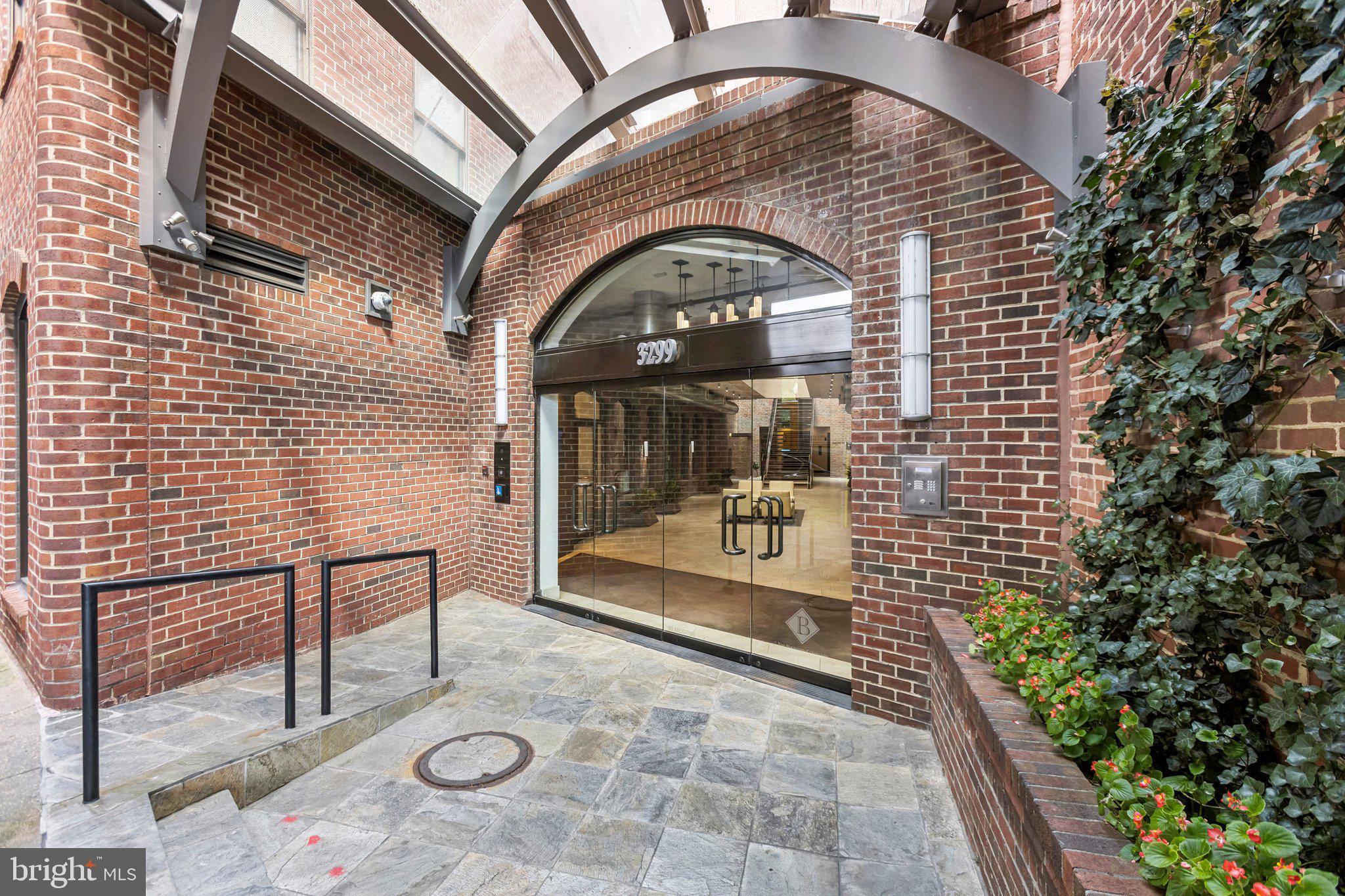 3299 K Street Northwest, Unit 304 Washington, DC 20007 - Photo 2 of 31 a view of entryway