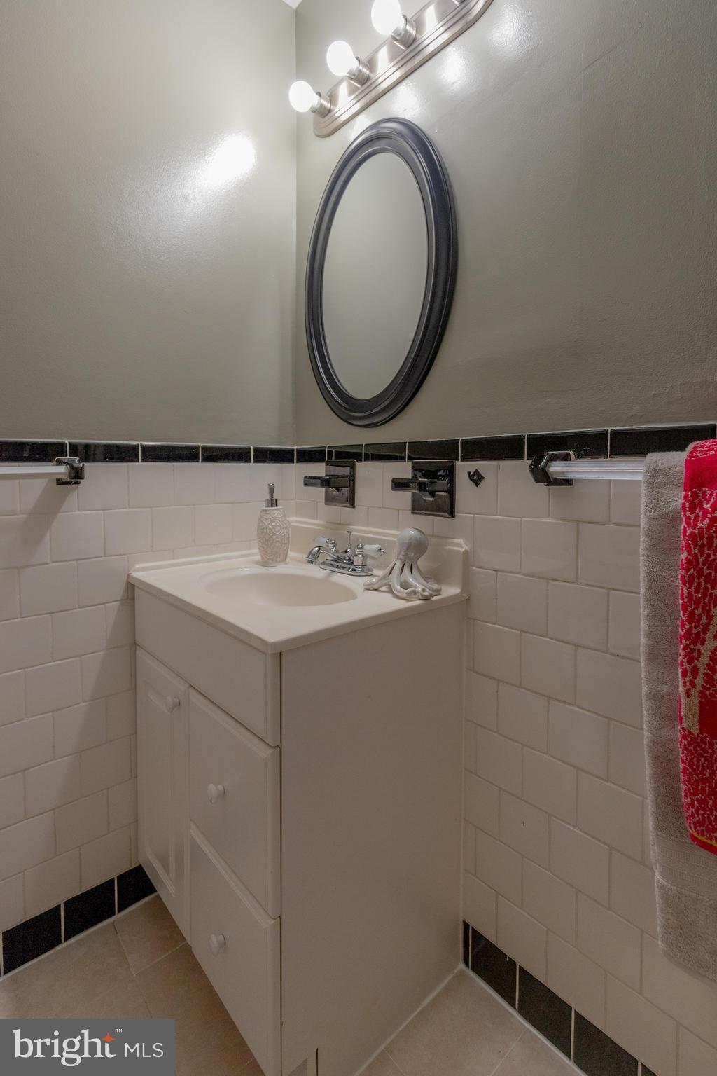 10801 Breewood Road Silver Spring, MD 20901 - Photo 15 of 30 Bath (Master)