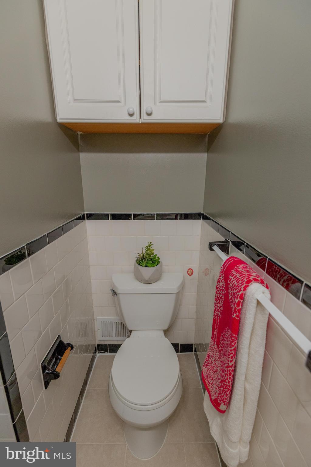 10801 Breewood Road Silver Spring, MD 20901 - Photo 16 of 30 Bath (Master)