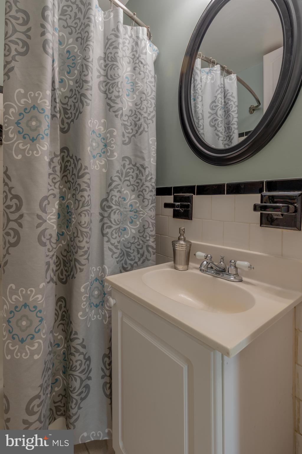 10801 Breewood Road Silver Spring, MD 20901 - Photo 22 of 30 Bath