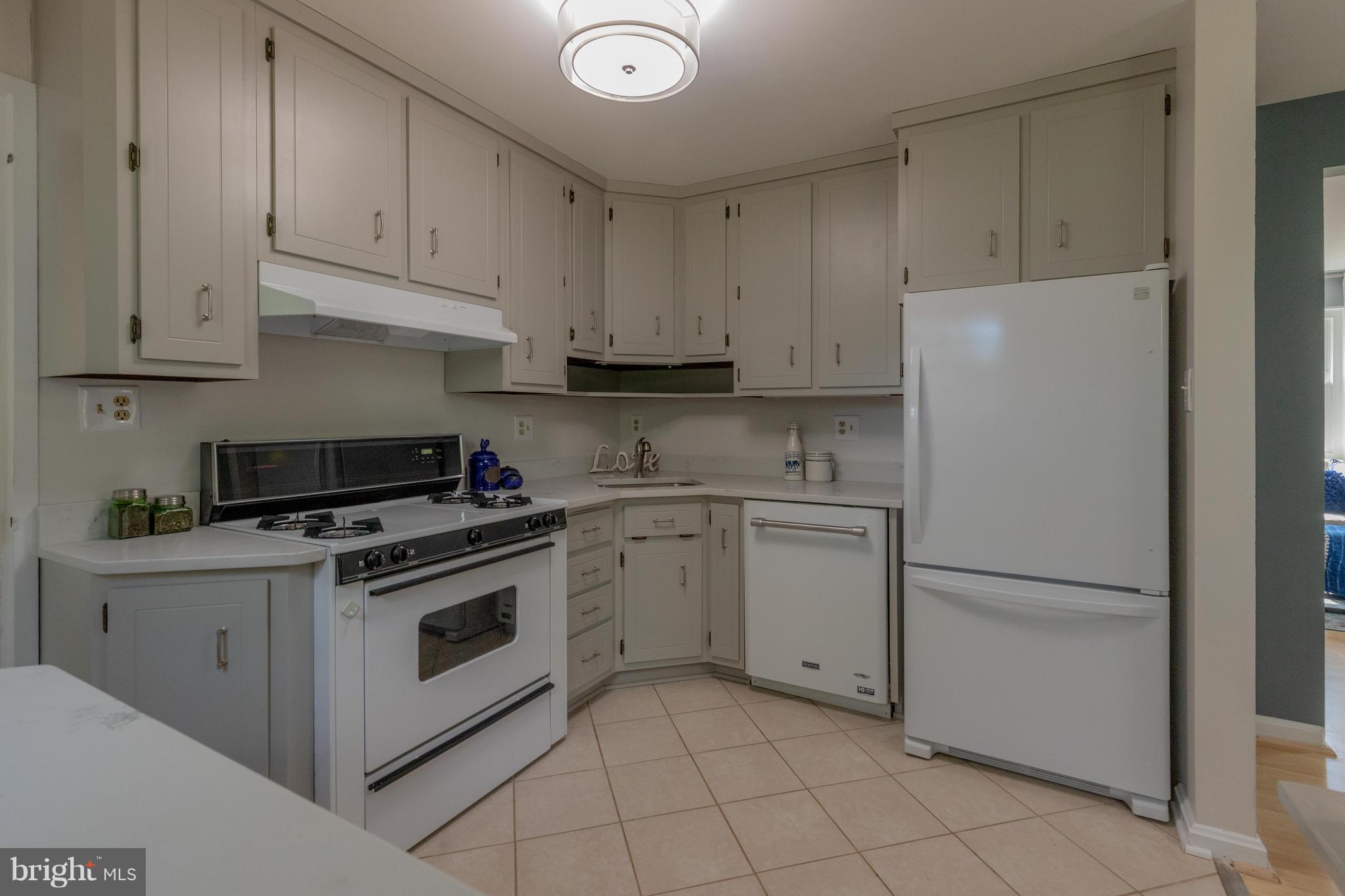 10801 Breewood Road Silver Spring, MD 20901 - Photo 10 of 30 Kitchen