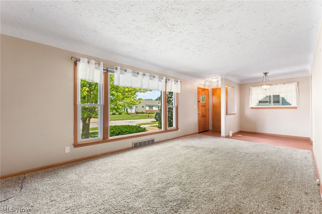 30104 Barjode Road Willowick, OH 44095 - Photo 2 of 27 Gallery Image 2
