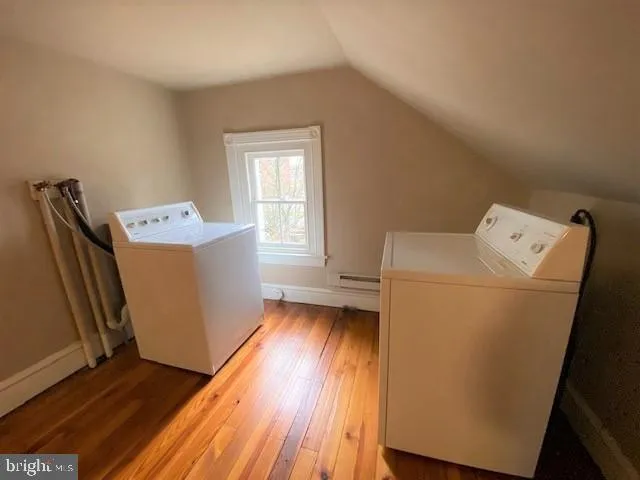 a view of utility room with washer and dryer