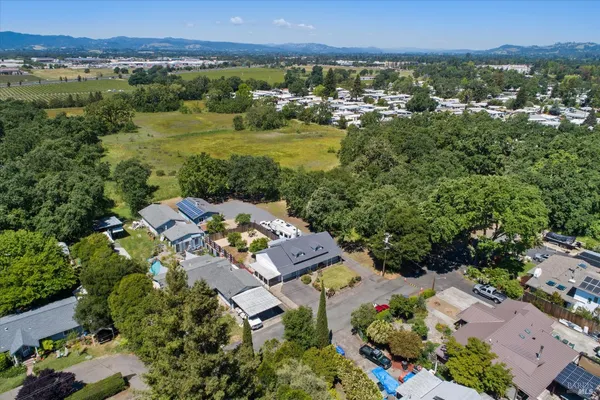 $995,000 | 5519 Kay Drive, Windsor, CA 95492