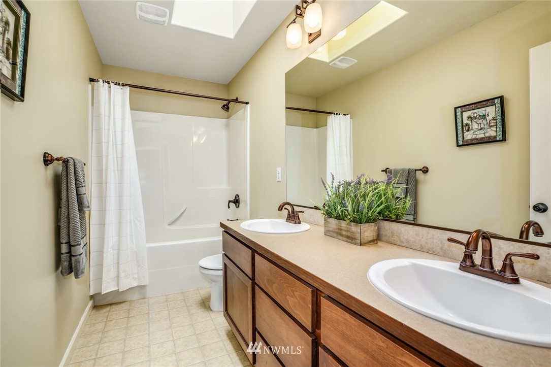 6777 Southeast 2nd Street Renton, WA 98059 - Photo 33 of 40