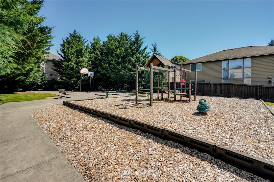 6777 Southeast 2nd Street Renton, WA 98059 - Photo 39 of 40