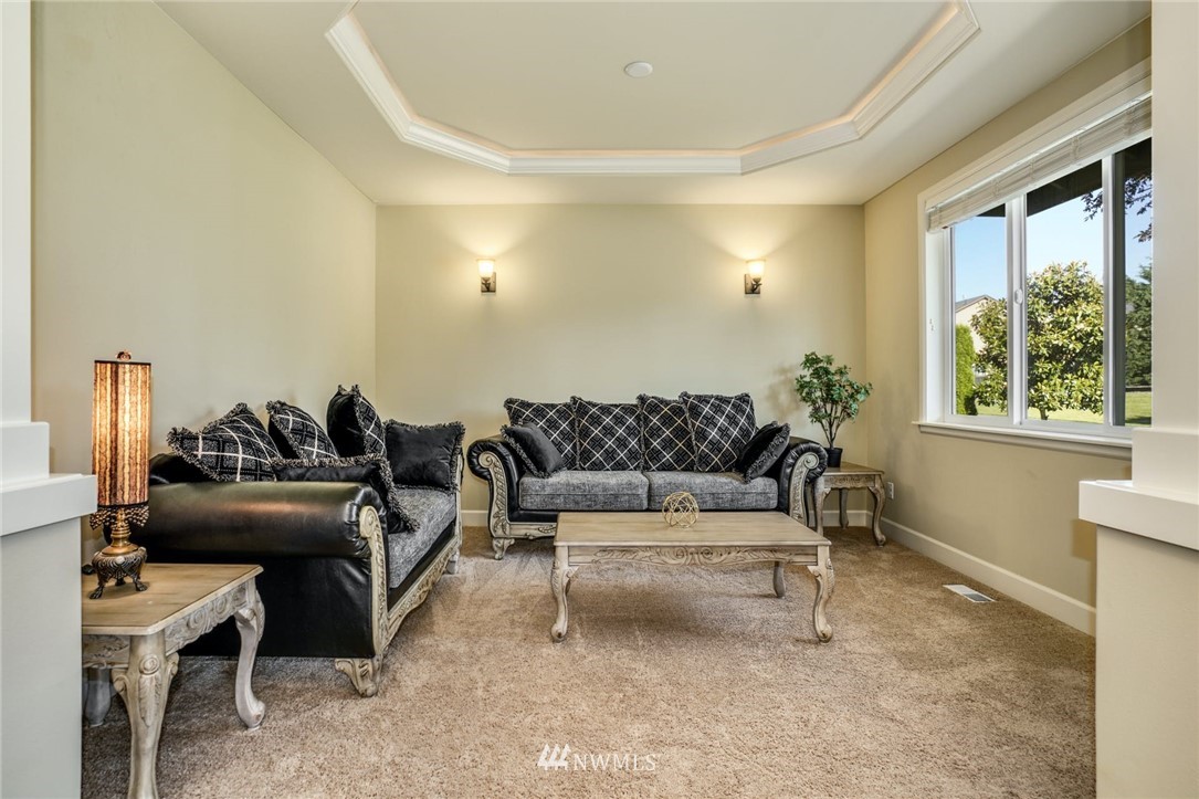 6777 Southeast 2nd Street Renton, WA 98059 - Photo 6 of 40