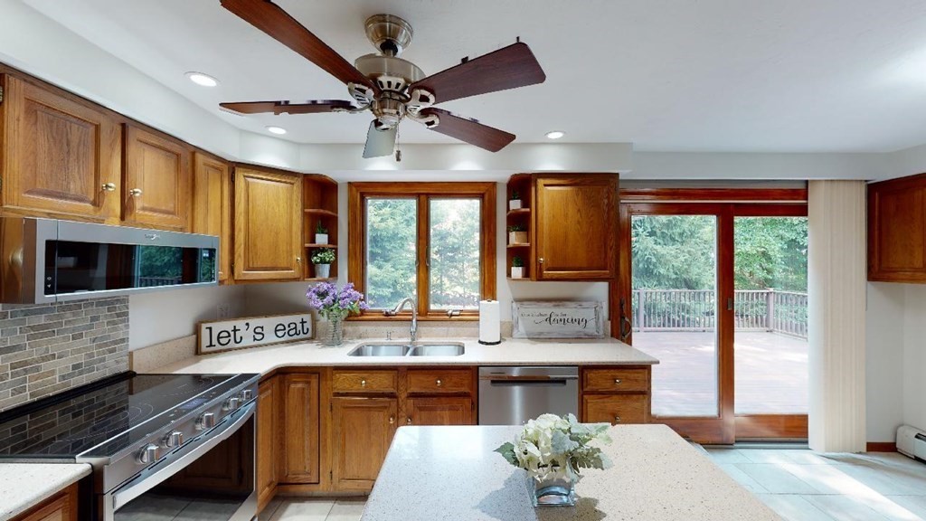 26 French Farm Road Attleboro, MA 02703 - Photo 4 of 27 Gallery Image 4