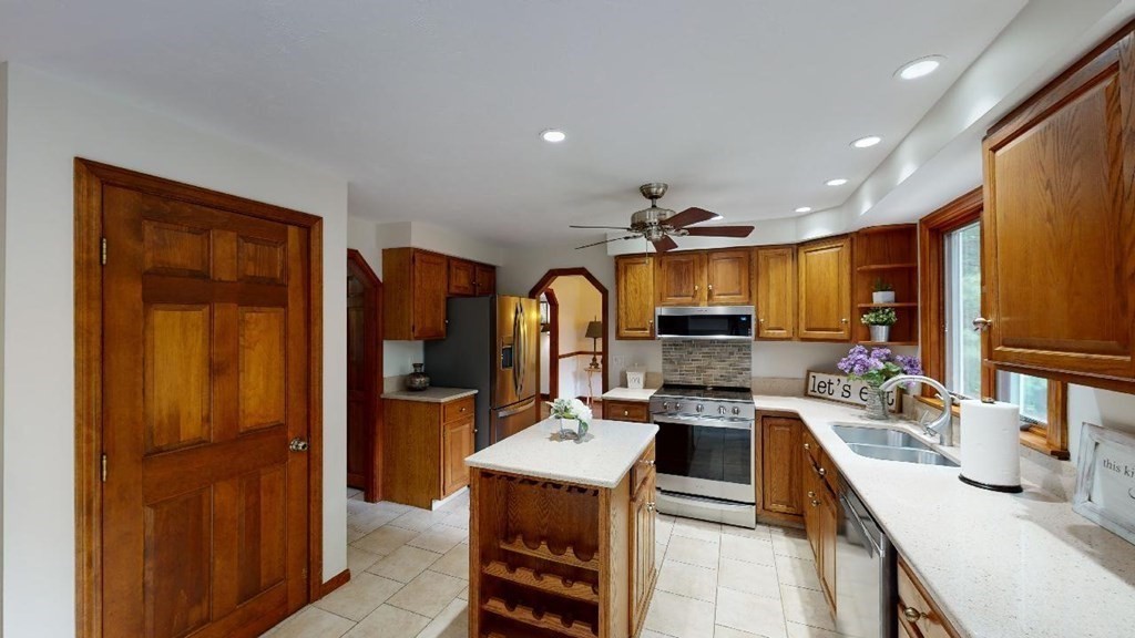 26 French Farm Road Attleboro, MA 02703 - Photo 5 of 27 Gallery Image 5