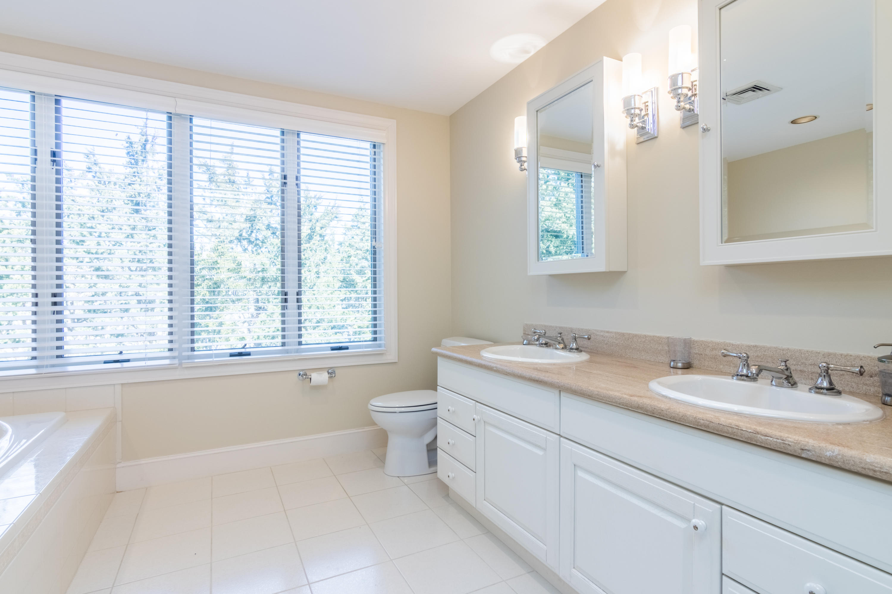 204 Barley Neck Road Orleans, MA 02653 - Photo 21 of 35 2nd Floor Bath