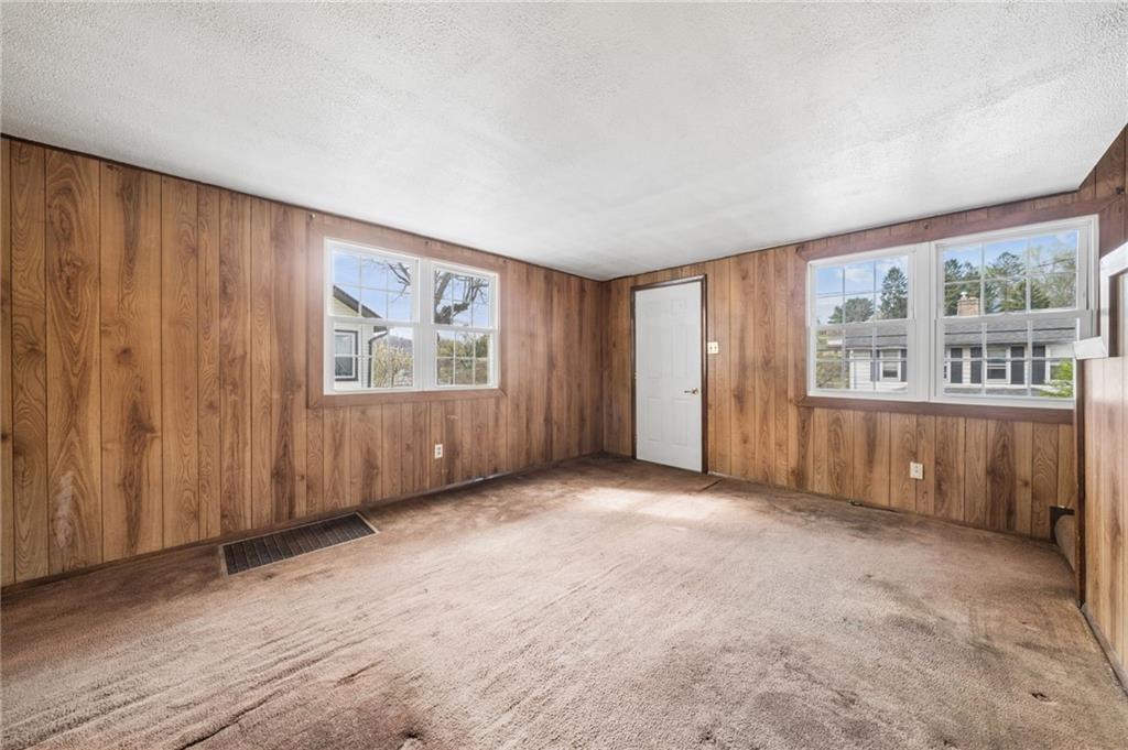 336 Valley Street McDonald, PA 15057 - Photo 5 of 23