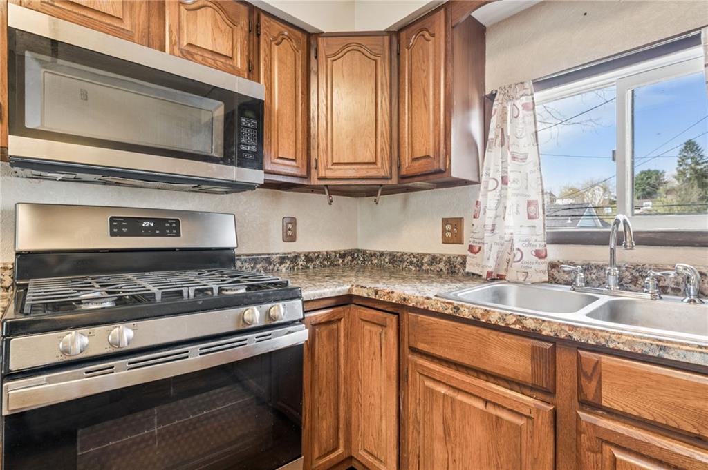 336 Valley Street McDonald, PA 15057 - Photo 6 of 23