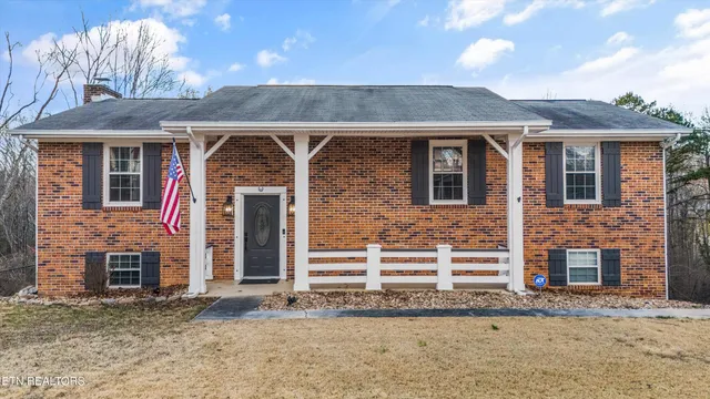 $414,900 | 8225 Cricket Road, Powell, TN 37849