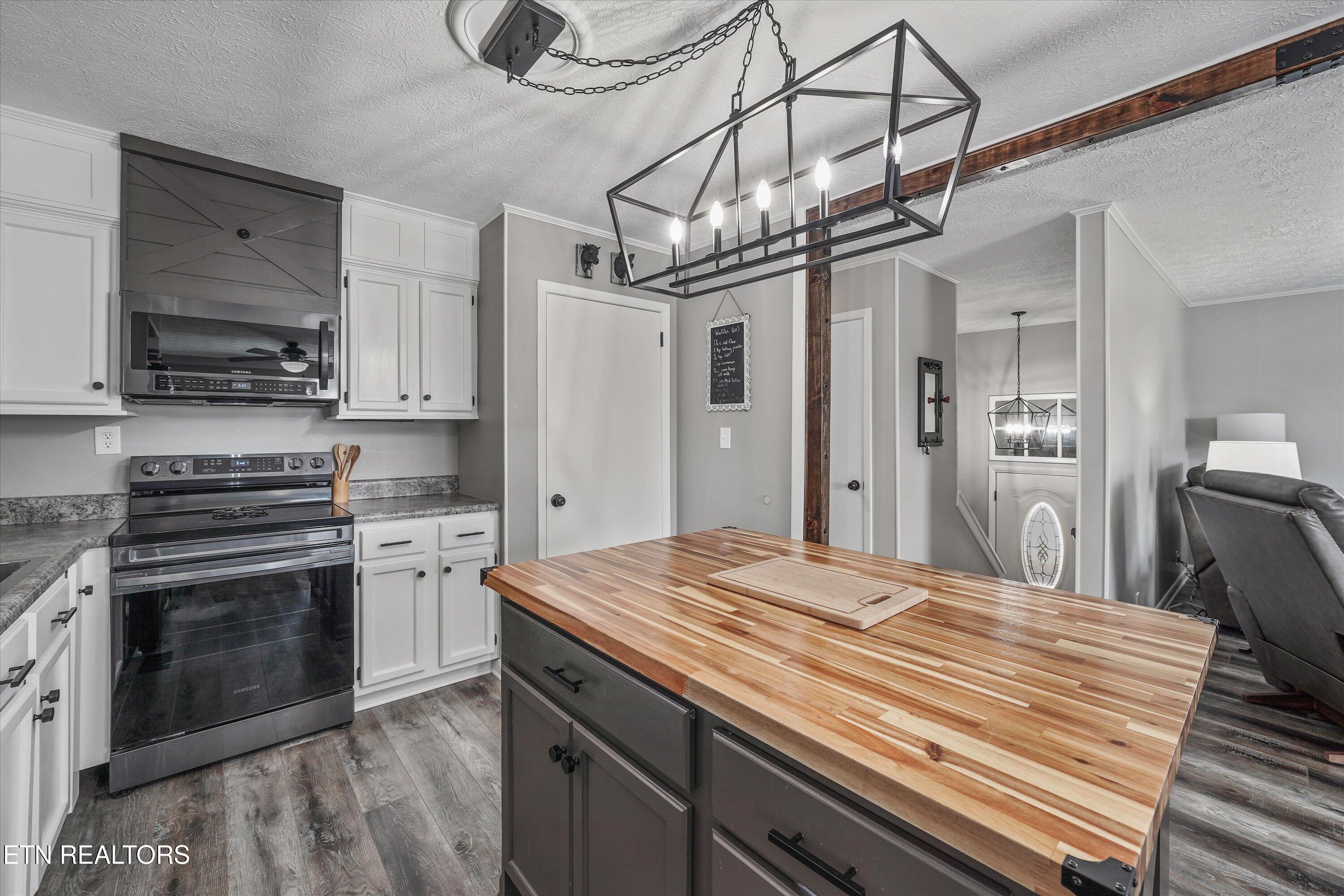 8225 Cricket Road Powell, TN 37849 - Photo 12 of 50 15-8225 Cricket Rd21