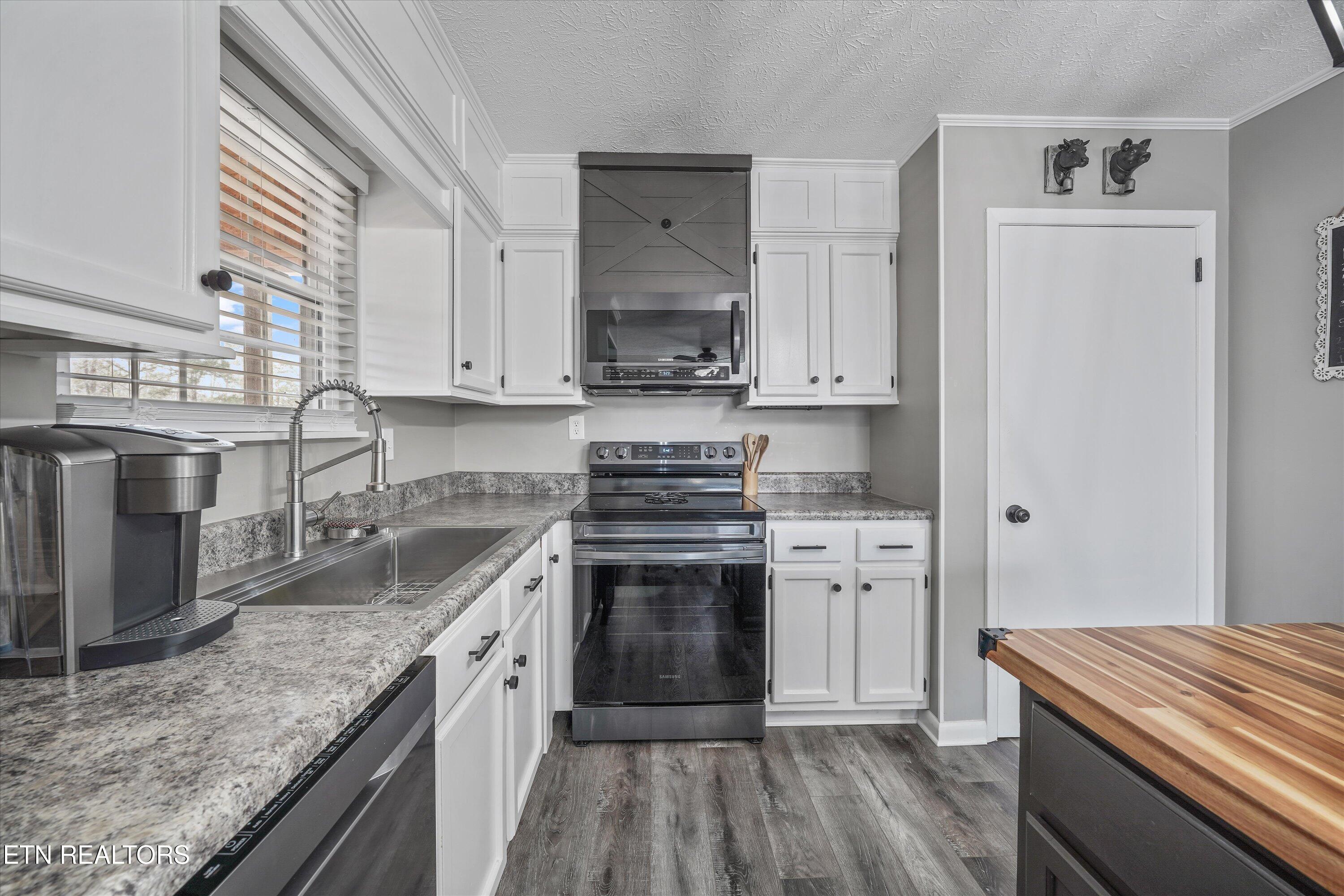 8225 Cricket Road Powell, TN 37849 - Photo 13 of 50 16-8225 Cricket Rd22