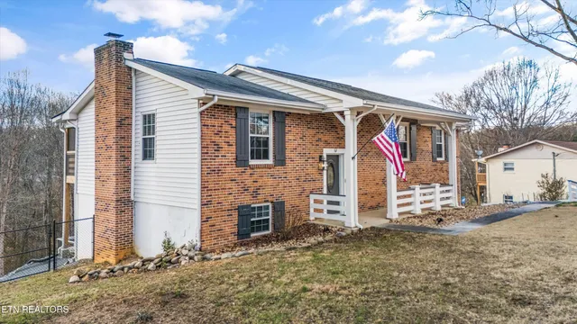 $414,900 | 8225 Cricket Road, Powell, TN 37849