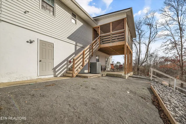 $414,900 | 8225 Cricket Road, Powell, TN 37849