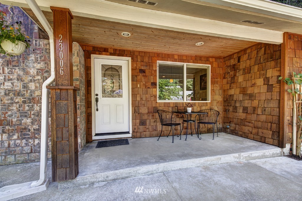 23006 2nd Avenue Southeast Bothell, WA 98021 - Photo 2 of 16