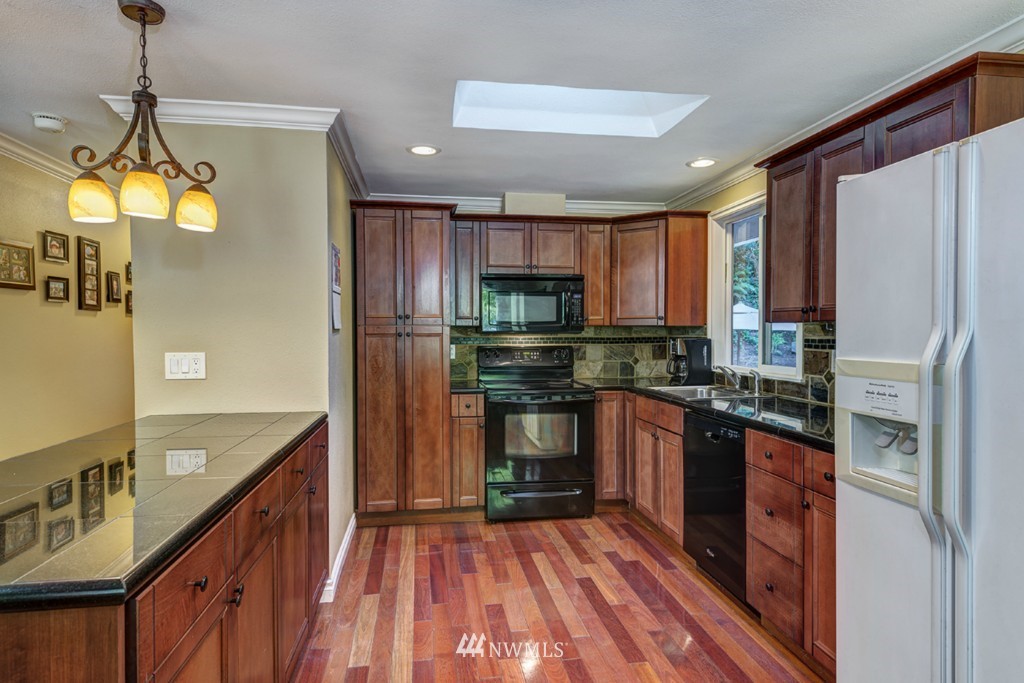 23006 2nd Avenue Southeast Bothell, WA 98021 - Photo 5 of 16