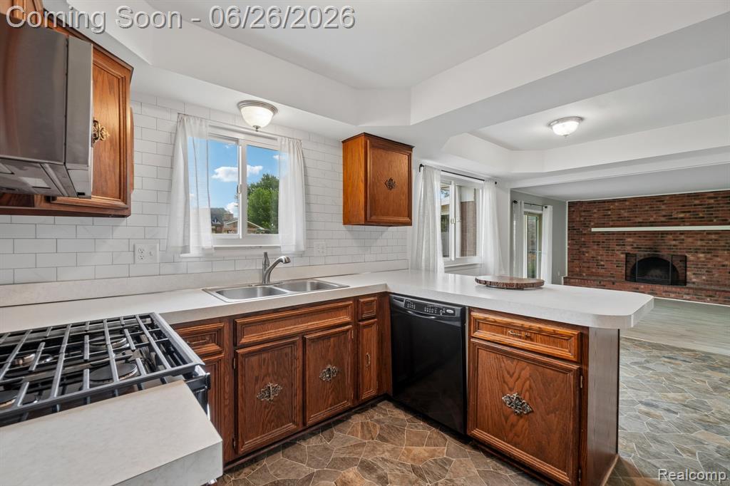 6046 Wedgewood Road Canton, MI 48187 - Photo 12 of 46