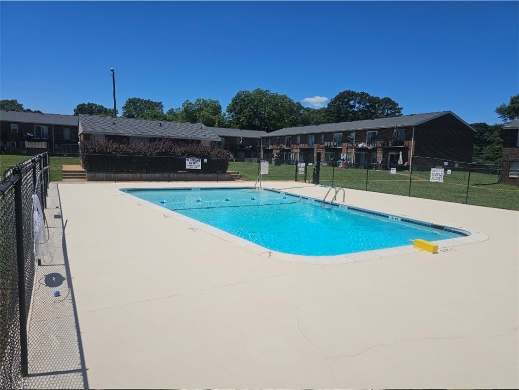500 Concord Road, Unit C3 Anderson, SC 29621 - Photo 17 of 17 This refreshing pool area offers a perfect retreat on warm, sunny days.