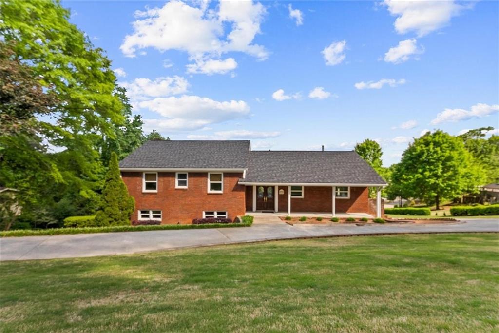 206 Victory Drive Calhoun, GA 30701 - Photo 2 of 50