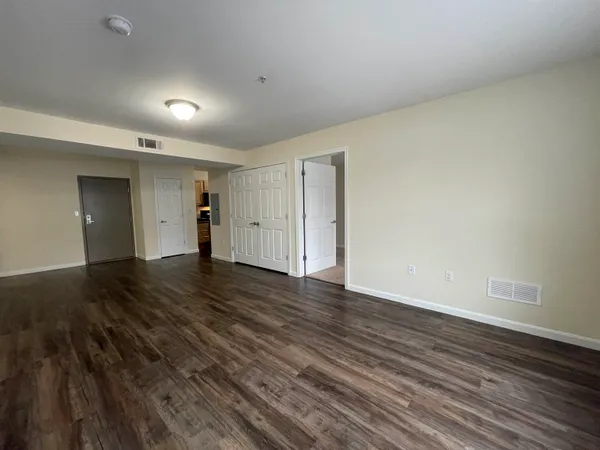 $1,950 | 20 Sentinel Court, Unit 107, Manchester, NH 03103