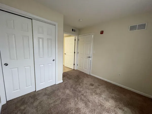 $1,950 | 20 Sentinel Court, Unit 107, Manchester, NH 03103