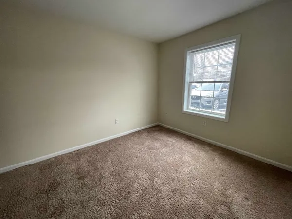 $1,950 | 20 Sentinel Court, Unit 107, Manchester, NH 03103