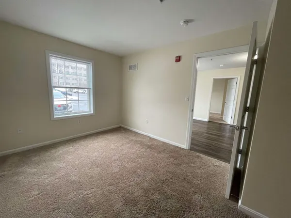 $1,950 | 20 Sentinel Court, Unit 107, Manchester, NH 03103