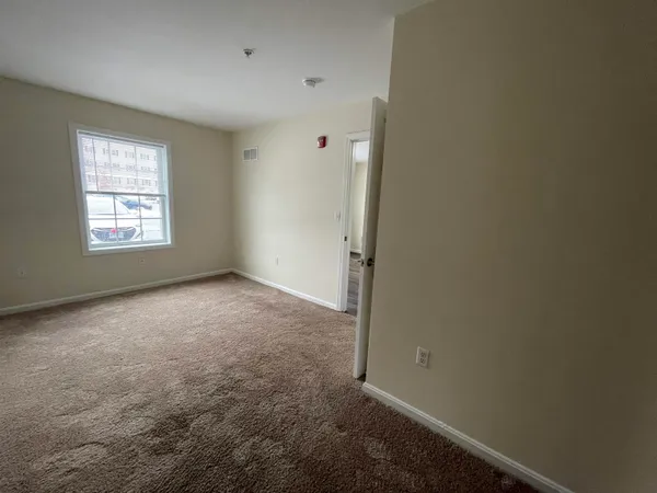 $1,950 | 20 Sentinel Court, Unit 107, Manchester, NH 03103