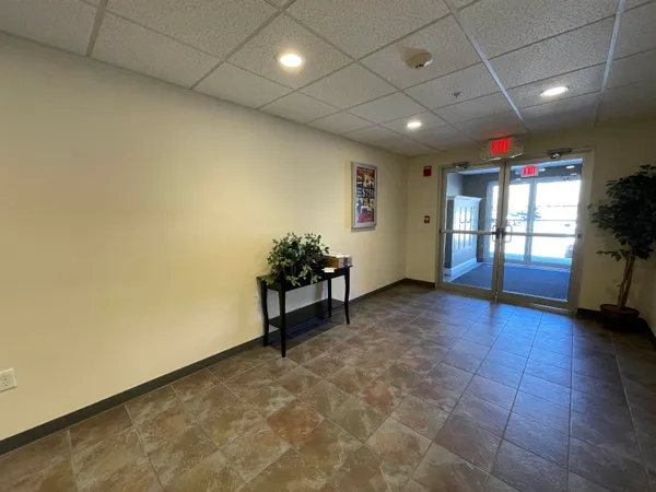 $1,950 | 20 Sentinel Court, Unit 107, Manchester, NH 03103