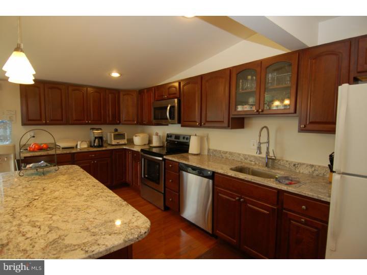 67 Conifer Road Levittown, PA 19057 - Photo 2 of 9