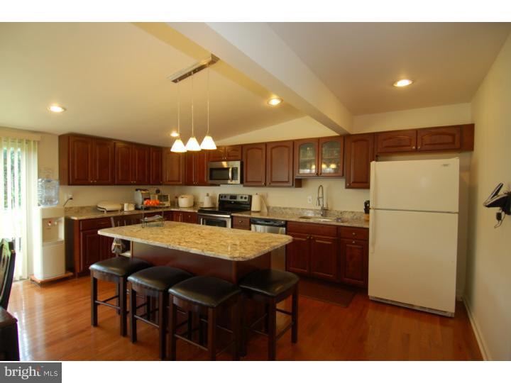 67 Conifer Road Levittown, PA 19057 - Photo 3 of 9