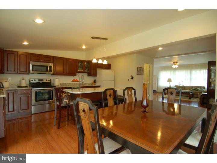67 Conifer Road Levittown, PA 19057 - Photo 4 of 9