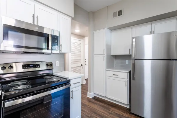 $1,545 | 320 Jackson Hill Street, Unit 172, Houston, TX 77007