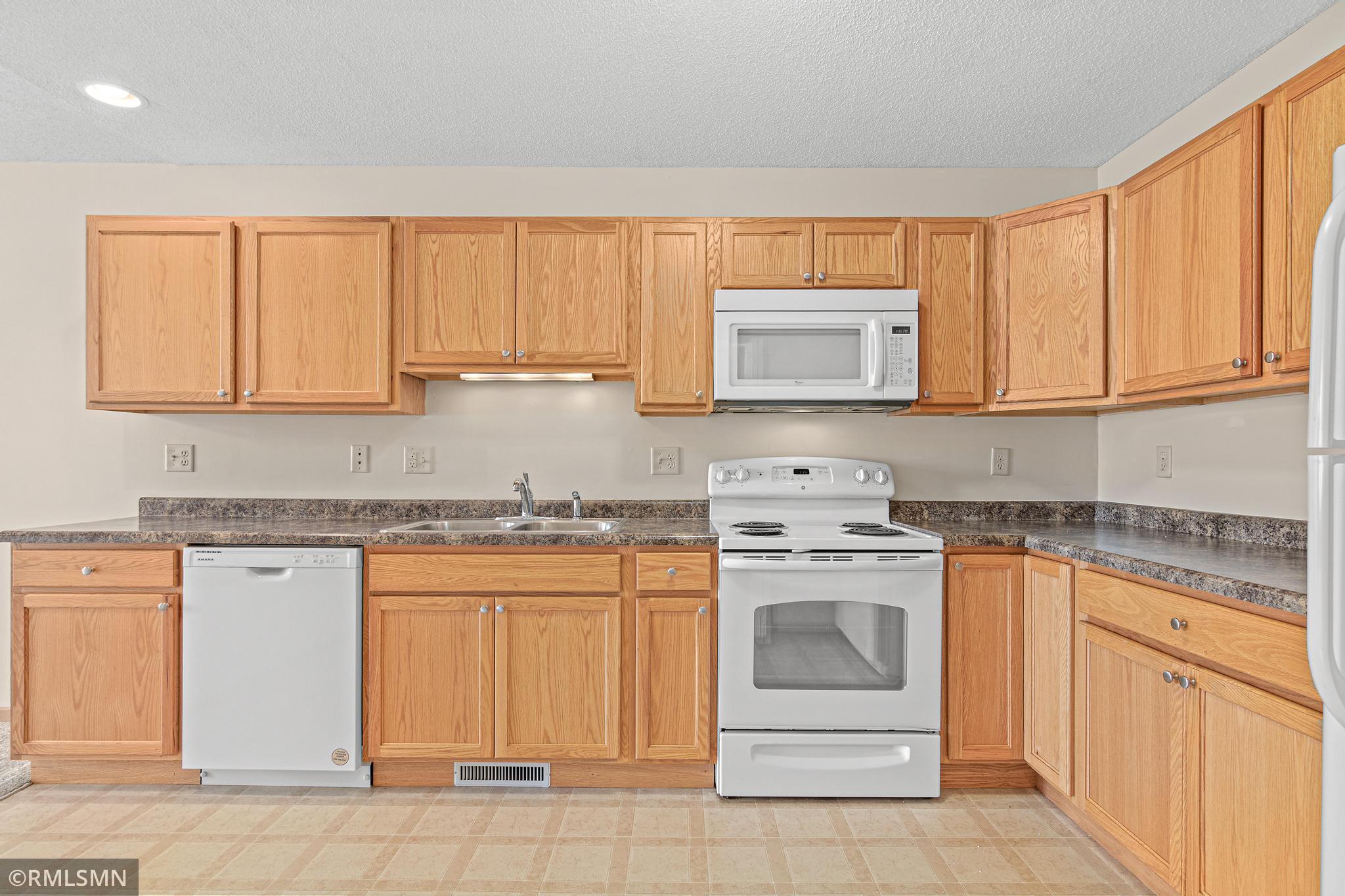 81 Bridgewater Trail Hudson, WI 54016 - Photo 11 of 30