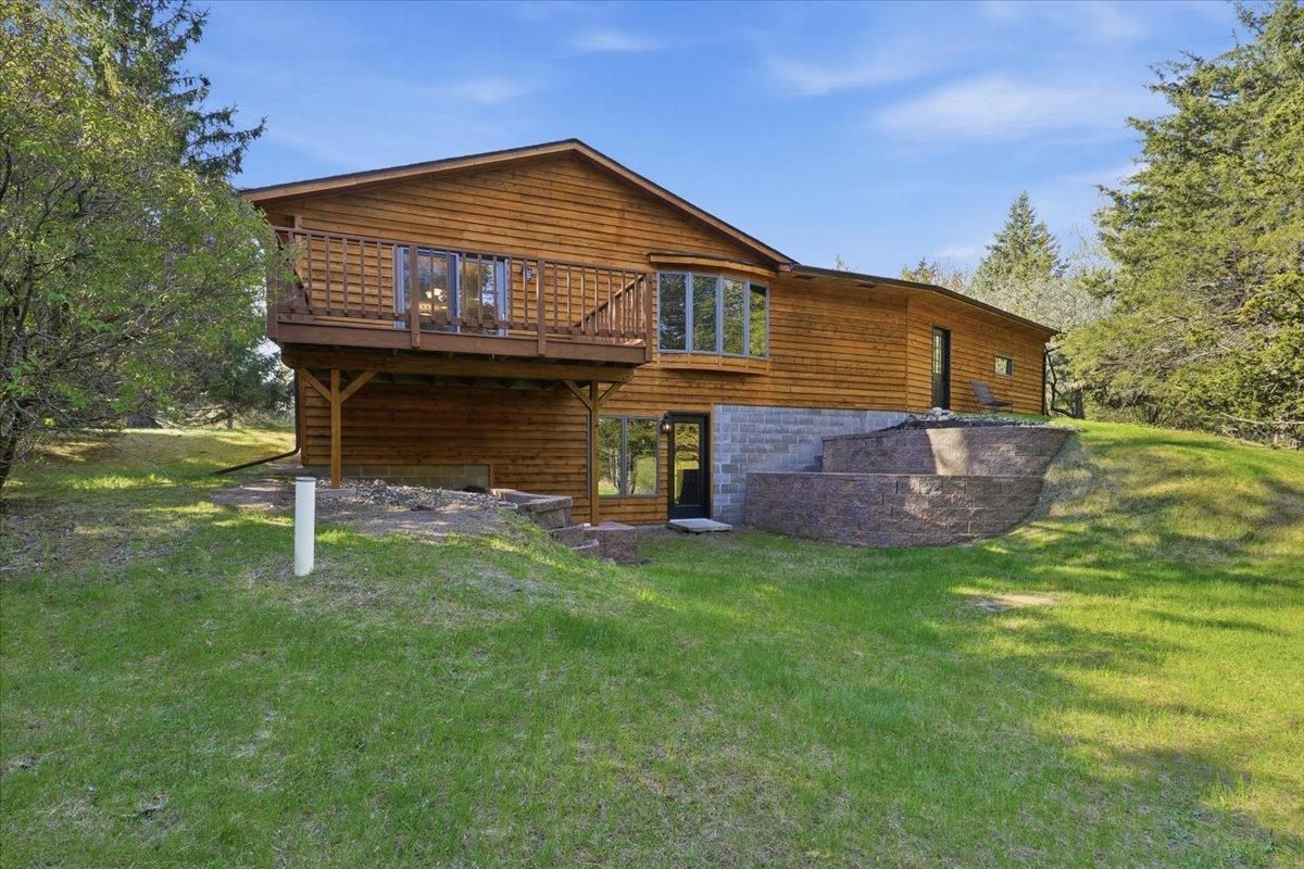 1072 Buck Ridge Hudson, WI 54016 - Photo 2 of 28