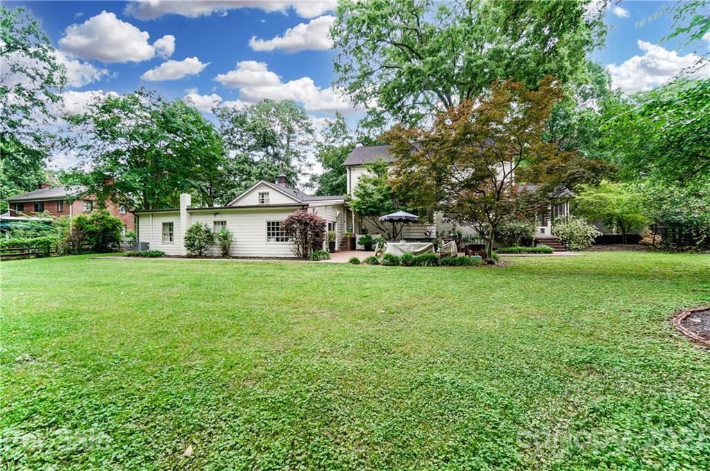 2610 Providence Road Charlotte, NC 28211 - Photo 25 of 37 a front view of house with yard and green space