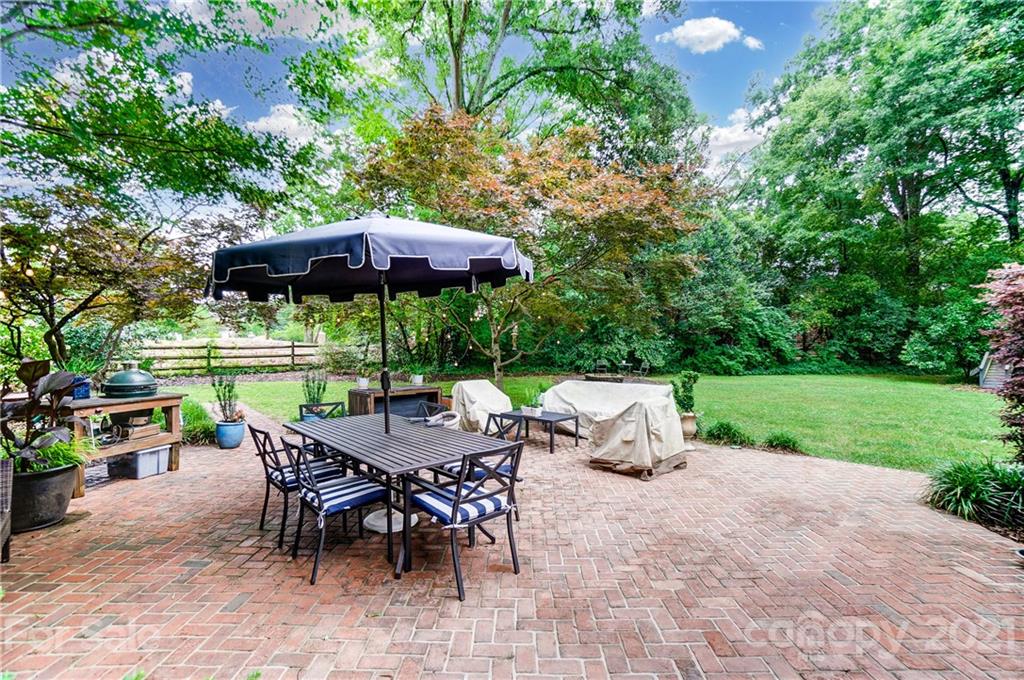 2610 Providence Road Charlotte, NC 28211 - Photo 29 of 37 an outdoor space with furniture and garden